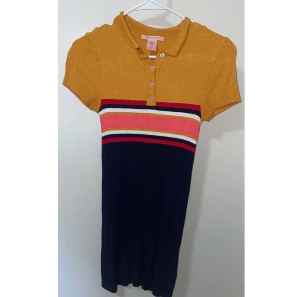 Short sleeve button dress